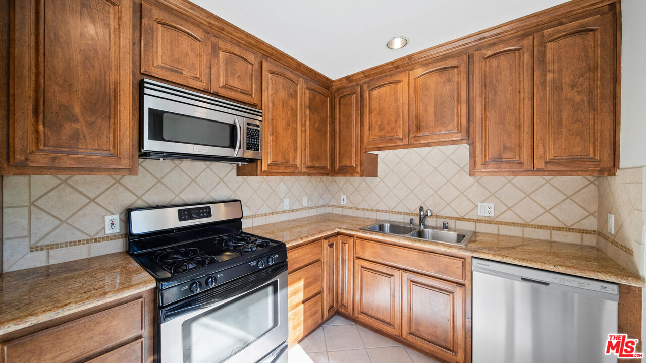 Property photo for 2300 Fox Hills Dr, #101, Los Angeles, CA
