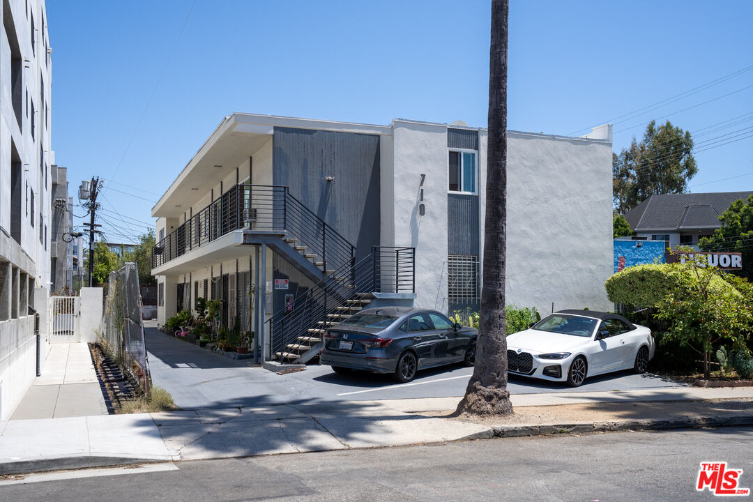 Property photo for 710 N Hudson Ave, Los Angeles, CA