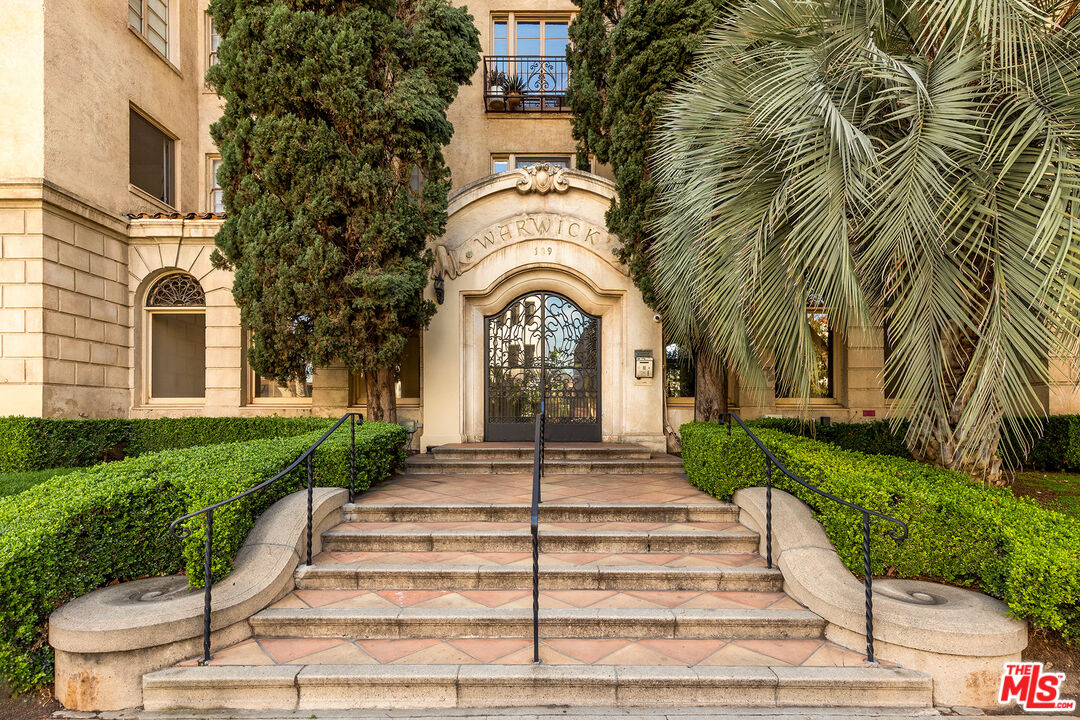 Property photo for 109 N Sycamore Ave, #102, Los Angeles, CA