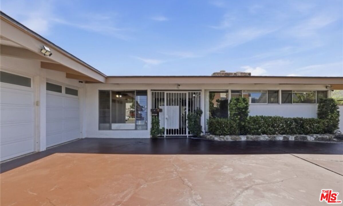 Property photo for 6732 Wooster Ave, Los Angeles, CA
