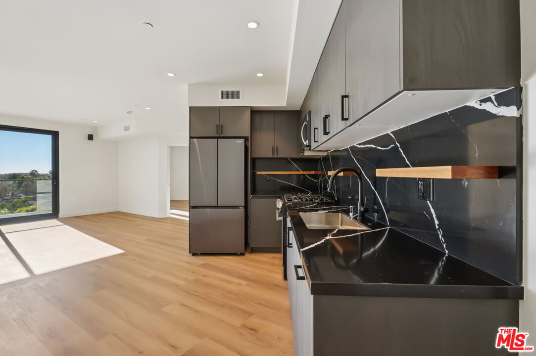 Property photo for 1110 S Spaulding Ave, #PH5, Los Angeles, CA