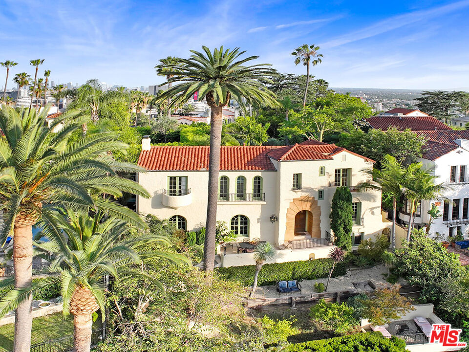 Property photo for 6717 Whitley Ter, Los Angeles, CA