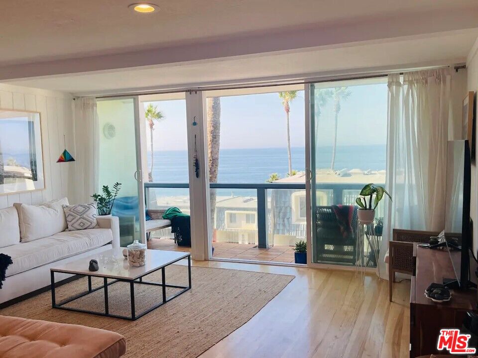 Property photo for 11954 Oceanaire Ln, Malibu, CA