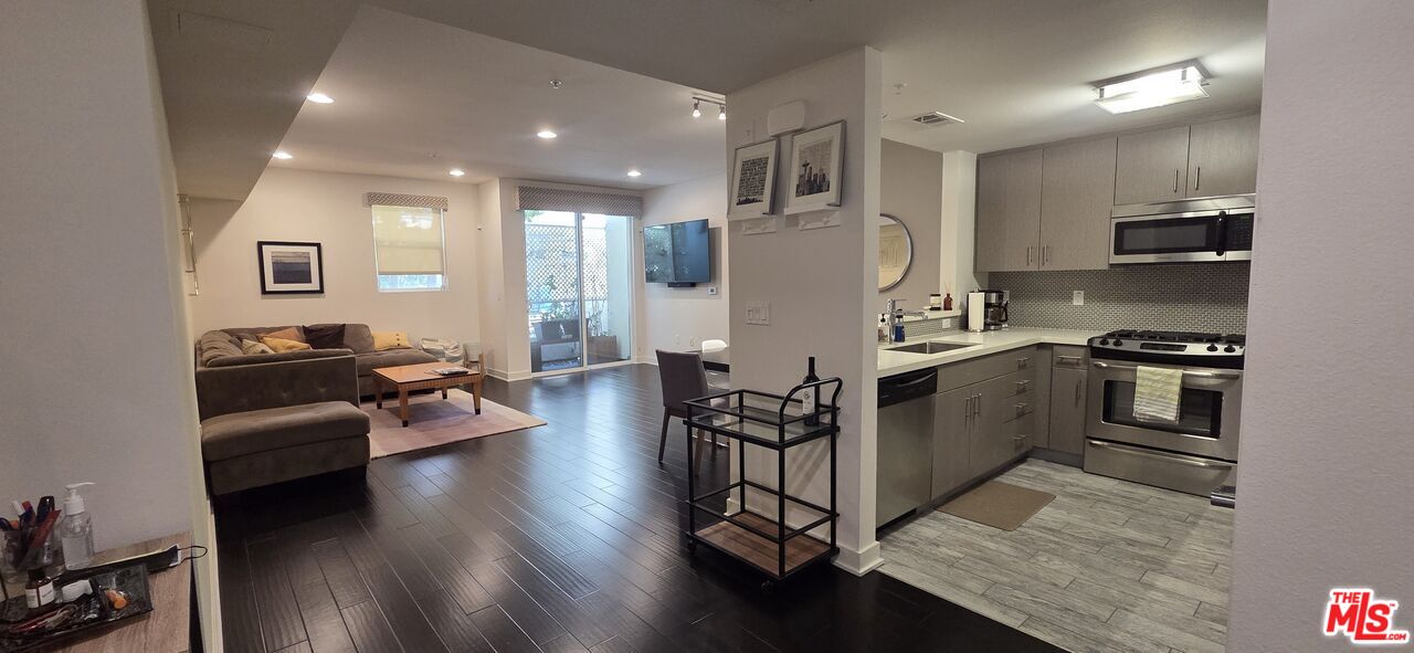Property photo for 436 S Virgil Ave, #209, Los Angeles, CA