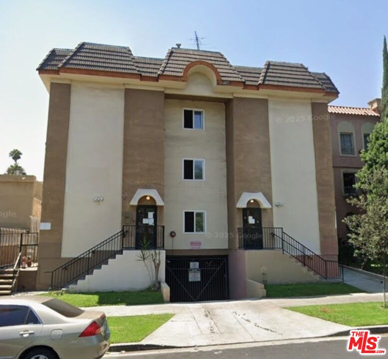 Property photo for 545 S Manhattan Pl, #11, Los Angeles, CA