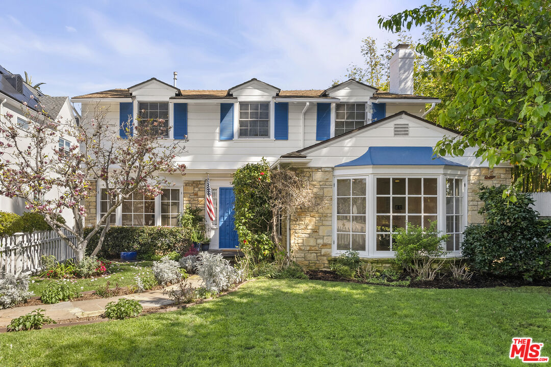 Property photo for 1204 Beverwil Dr, Los Angeles, CA