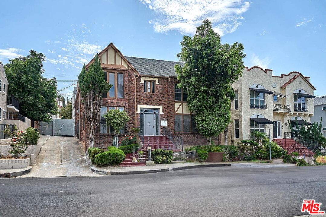 Property photo for 154 N Edgemont St, #2, Los Angeles, CA