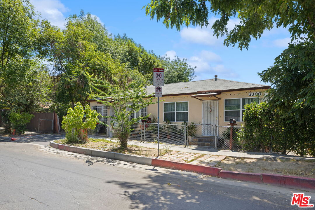 Property photo for 3300 Chapman St, Los Angeles, CA