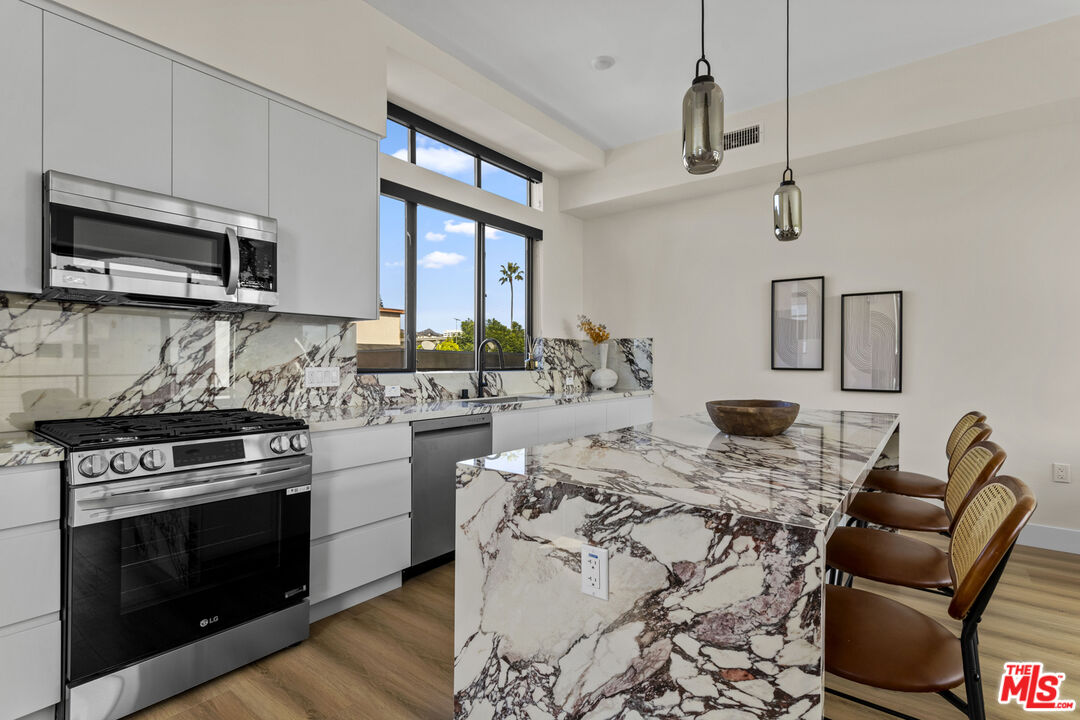 Property photo for 1318 N Vista St, Los Angeles, CA
