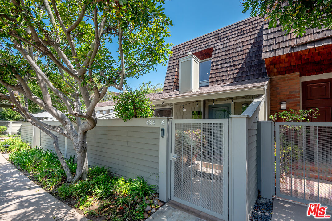 Property photo for 4314 Glencoe Ave, #6, Los Angeles, CA