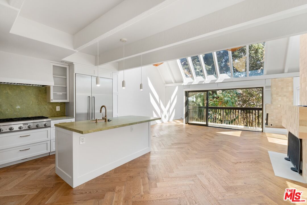 Property photo for 33 Reef St, #4, Los Angeles, CA