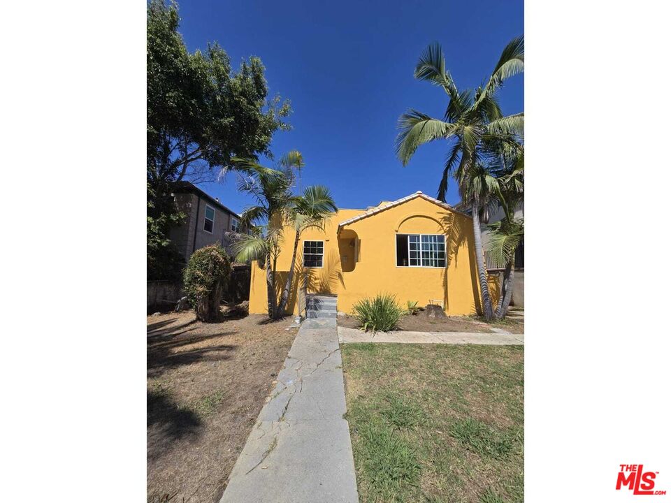 Property photo for 1447 S Bedford St, Los Angeles, CA