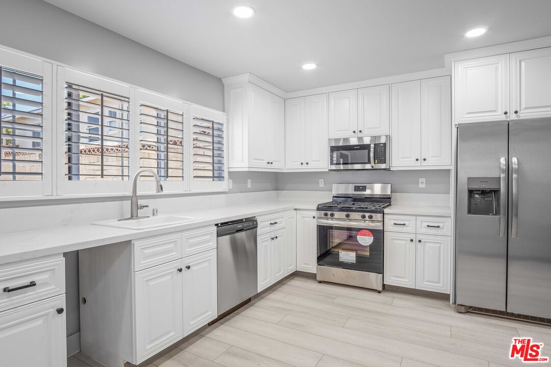 Property photo for 8322 Colegio Dr, Los Angeles, CA