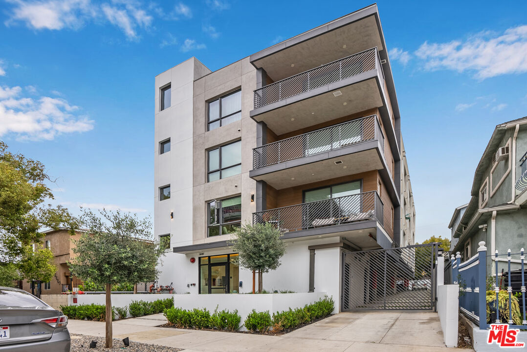 Property photo for 5657 Virginia Ave, #302, Los Angeles, CA