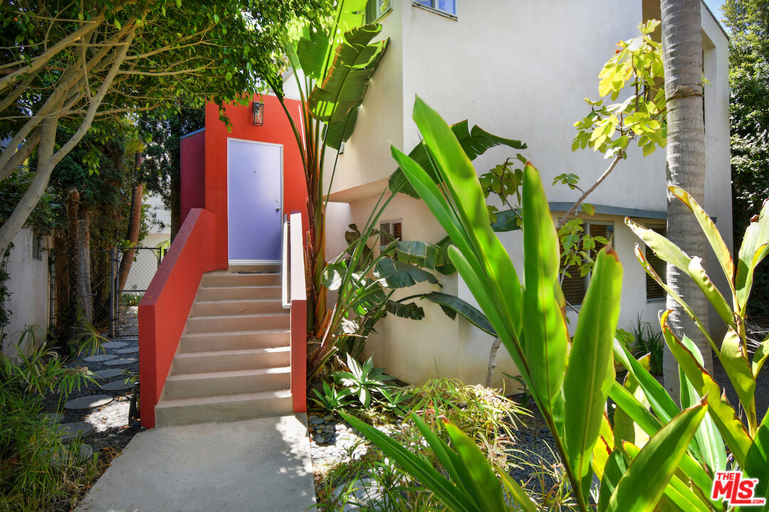 Property photo for 656 Angelus Pl, Los Angeles, CA