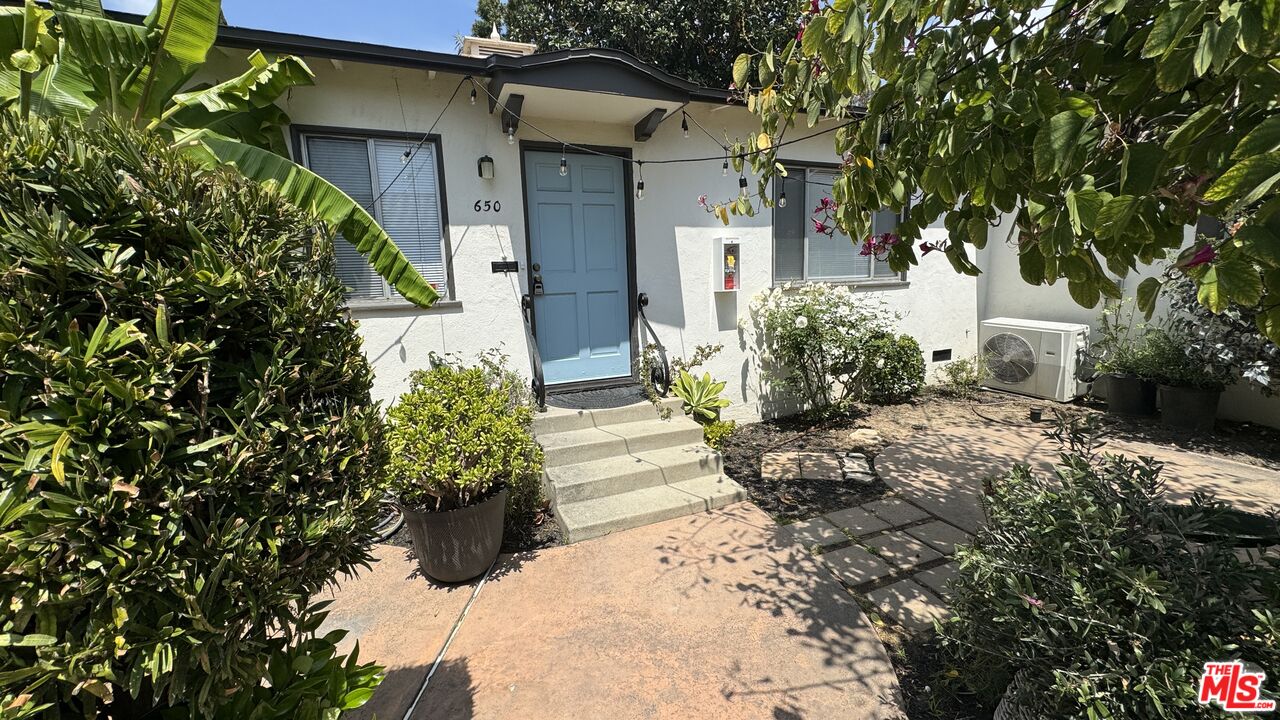 Property photo for 650 Park Ave, Long Beach, CA