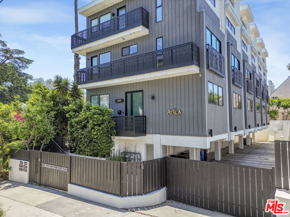 Property photo for 1445 1/2 N Martel Ave, Los Angeles, CA