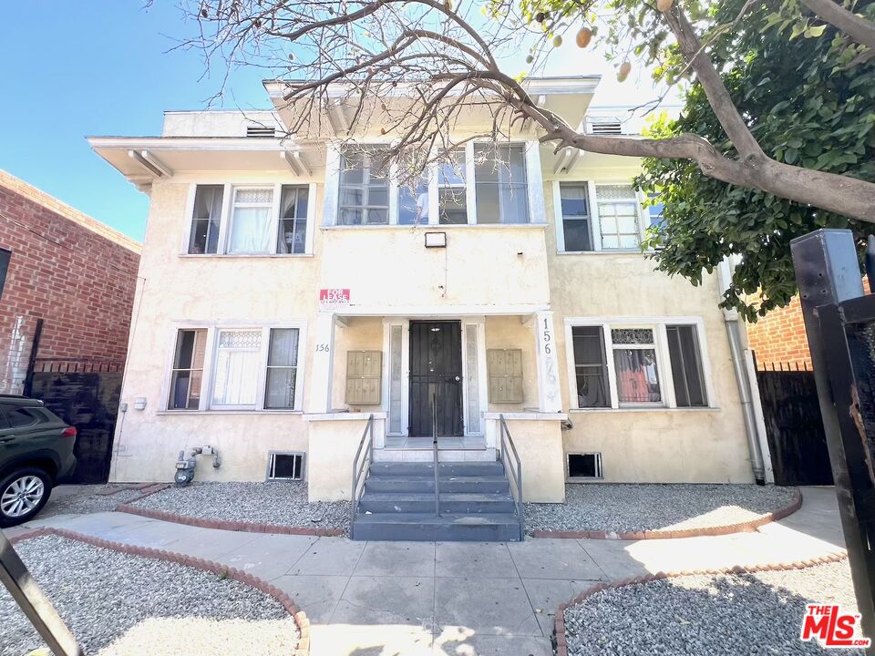Property photo for 156 W 32nd St, #6, Los Angeles, CA