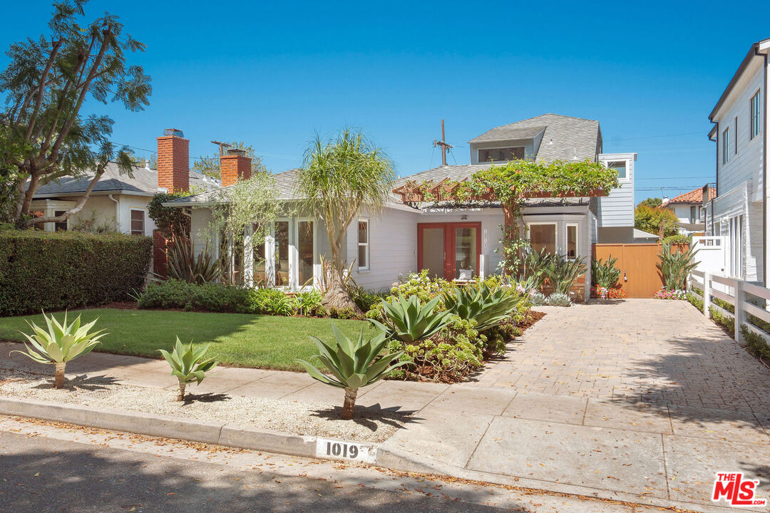 Property photo for 1019 Chelsea Ave, Santa Monica, CA
