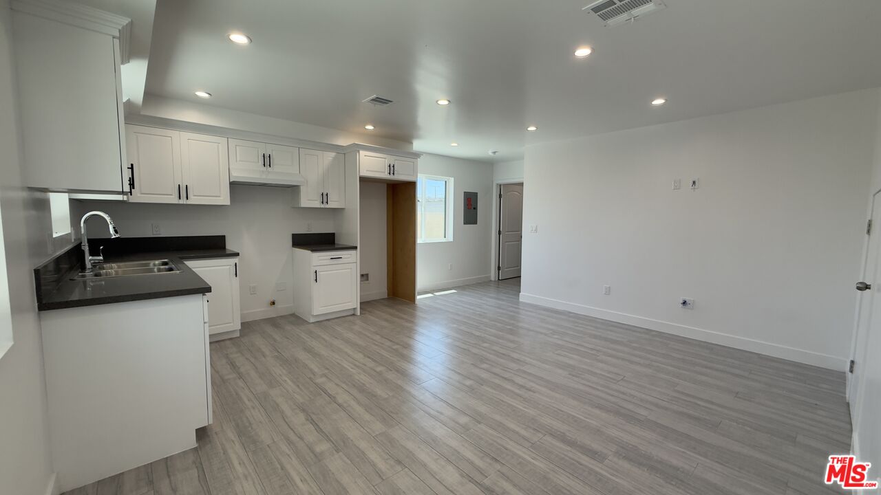 Property photo for 9011 Holmes Ave, #A, Los Angeles, CA