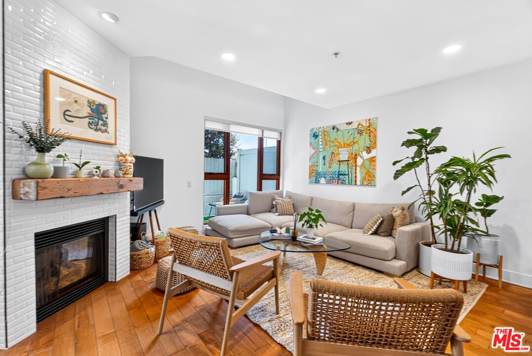Property photo for 1327 Euclid St, #3, Santa Monica, CA
