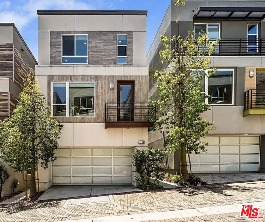 Property photo for 6746 W Gill Way, Los Angeles, CA