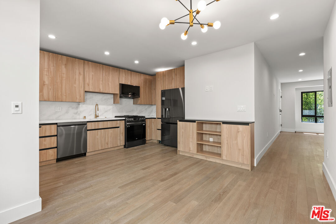 Property photo for 1444 S Crescent Heights Blvd, Los Angeles, CA