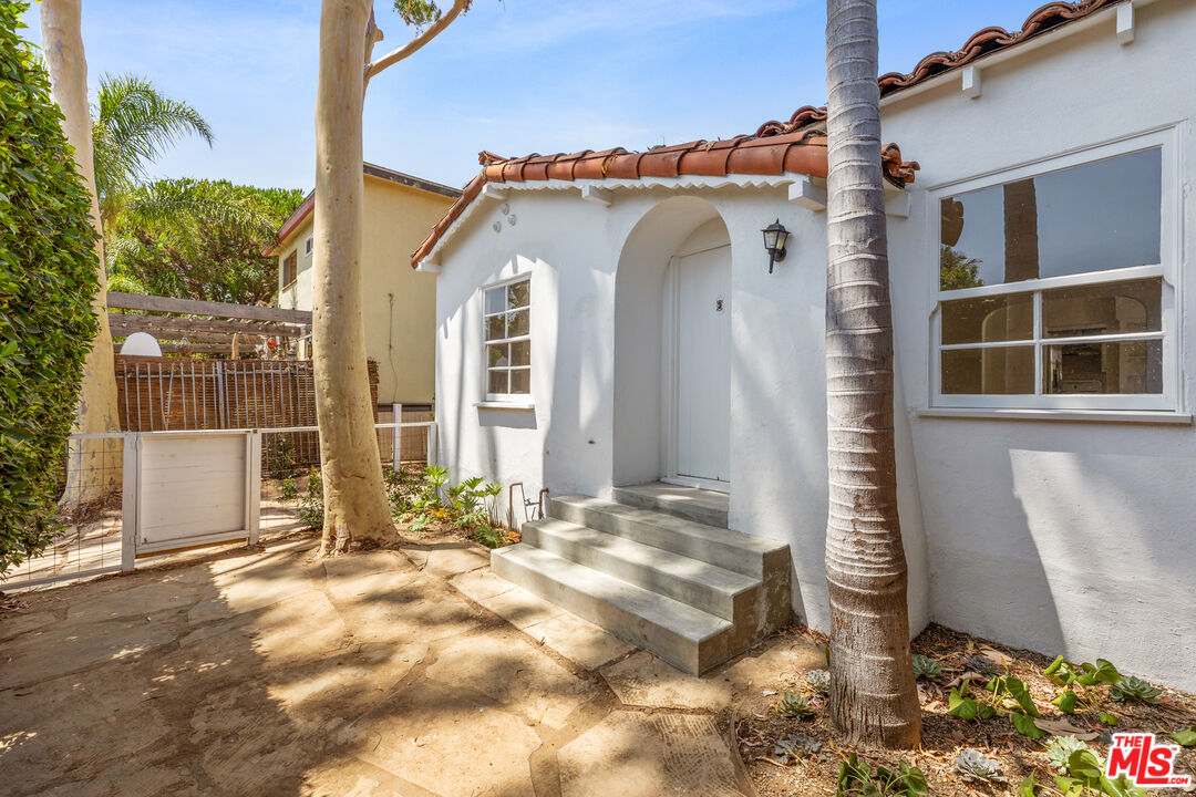 Property photo for 643 VERNON AVE, Venice, CA