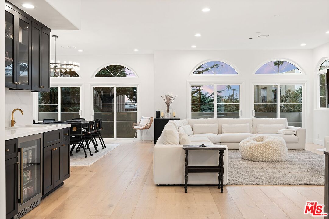 Property photo for 1182 Wellesley Ave, #401, Los Angeles, CA