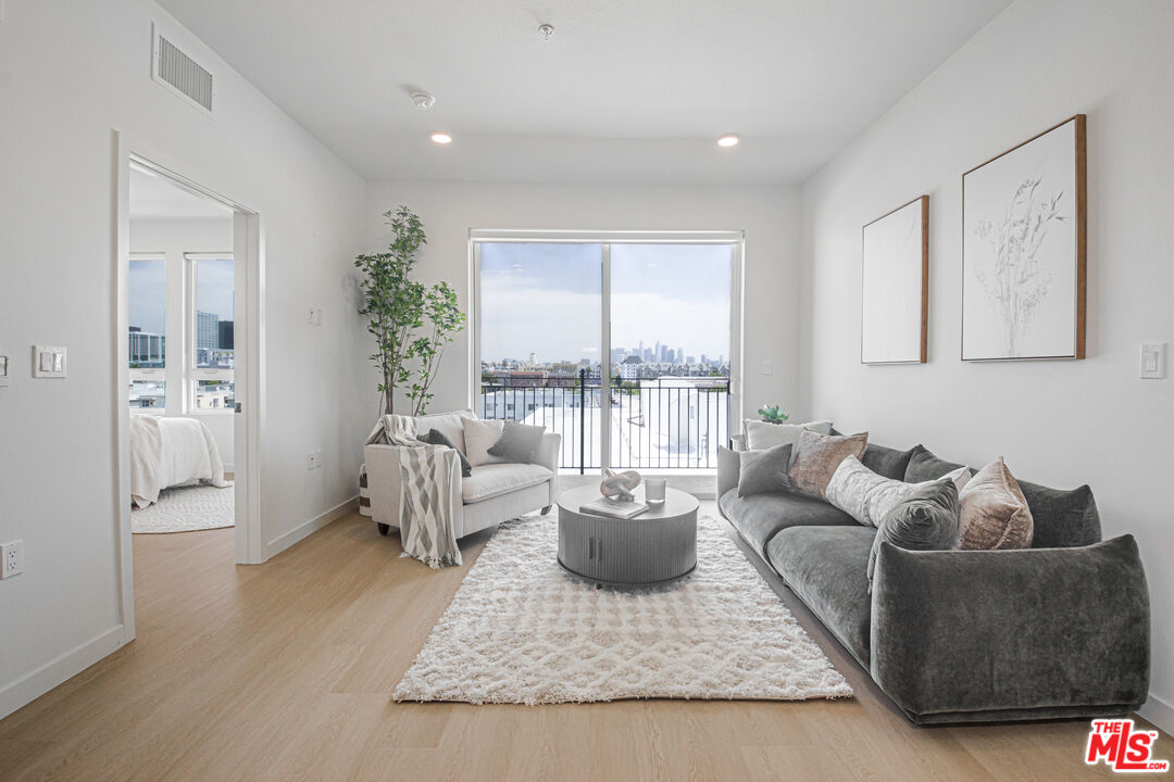 Property photo for 856 S Gramercy Dr, Los Angeles, CA