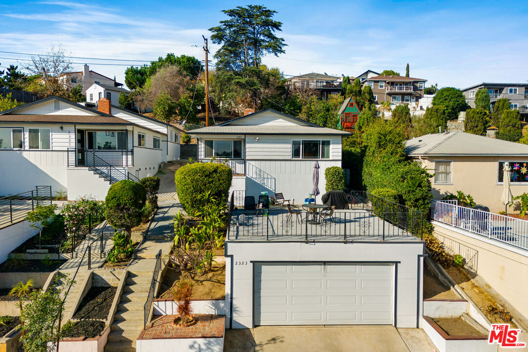 Property photo for 2323 Warwick Ave, Los Angeles, CA