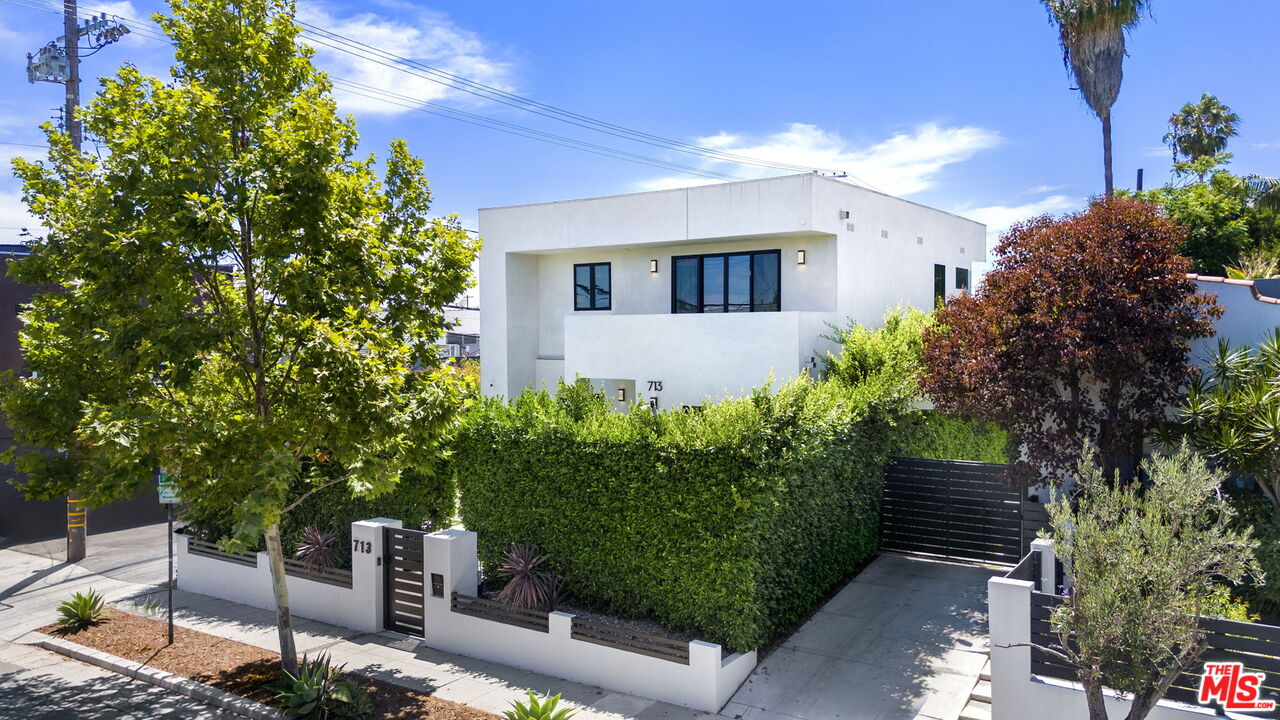 Property photo for 713 N Sierra Bonita Ave, Los Angeles, CA