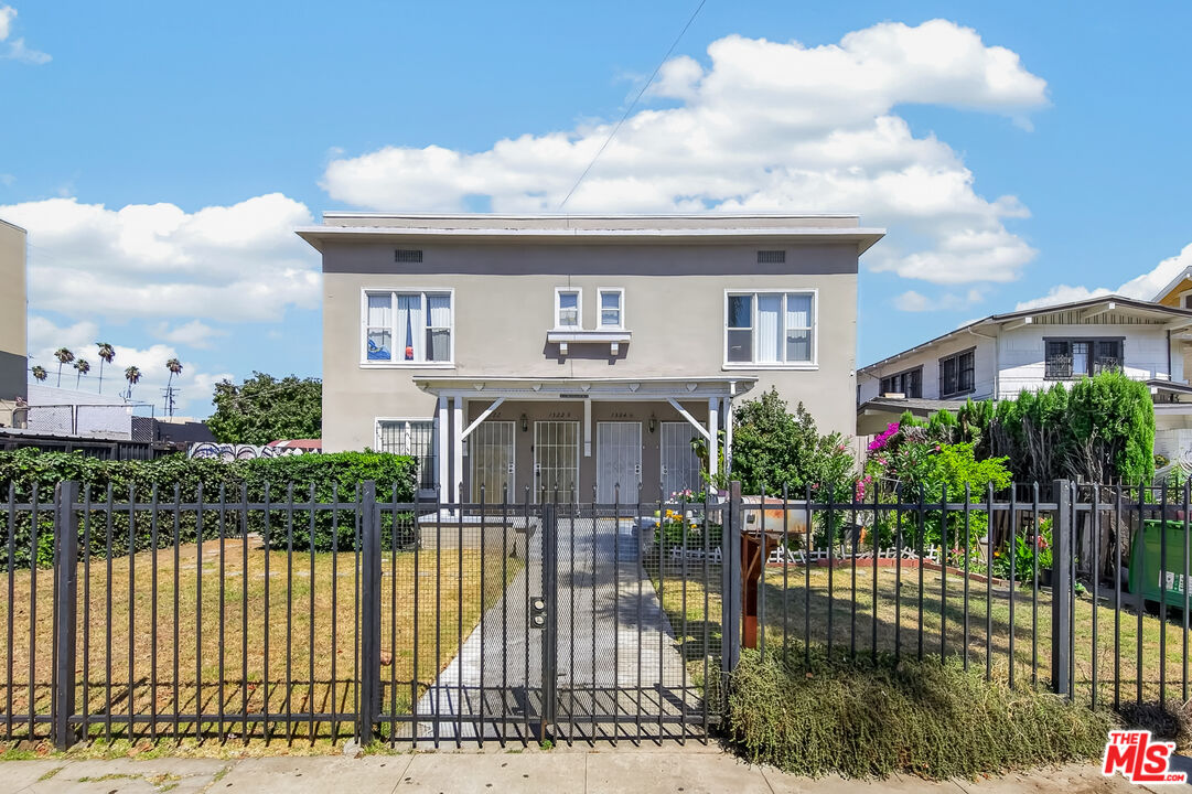 Property photo for 1322 4th Ave, Los Angeles, CA