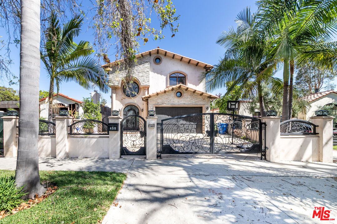 Property photo for 458 N Flores St, Los Angeles, CA
