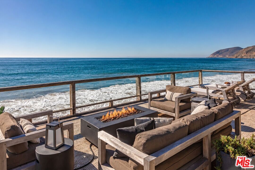 Property photo for 42602 Pacific Coast Hwy, Malibu, CA