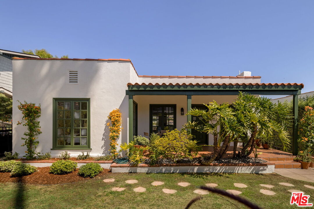 Property photo for 1412 Laveta Ter, Los Angeles, CA
