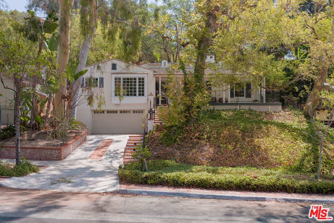 Property photo for 2624 N Commonwealth Ave, Los Angeles, CA