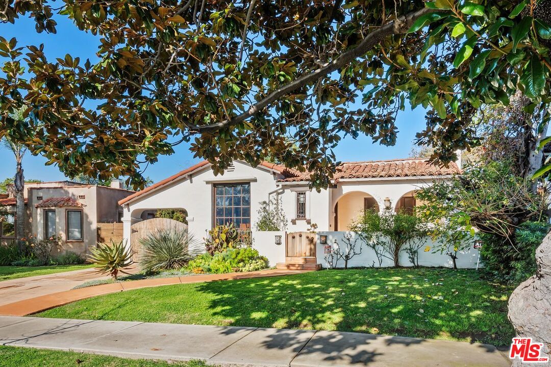 Property photo for 10525 Tennessee Ave, Los Angeles, CA