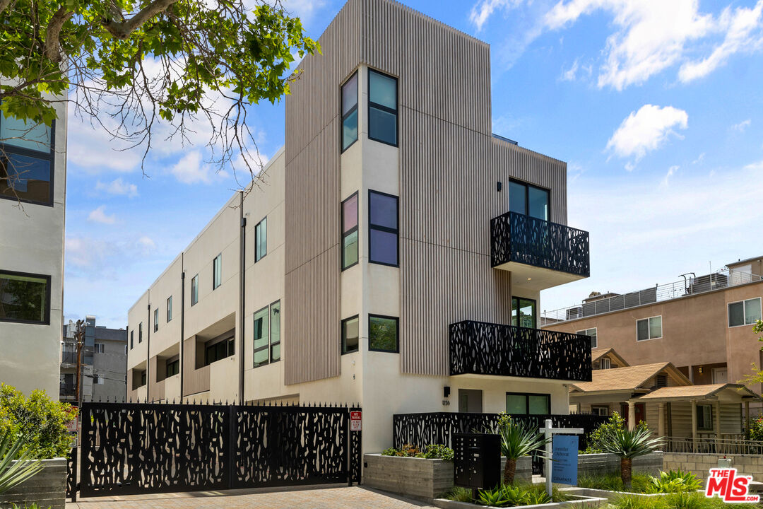 Property photo for 1228 N Sycamore Ave, Los Angeles, CA
