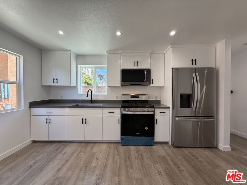 Property photo for 1111 Orizaba Ave, #E, Long Beach, CA