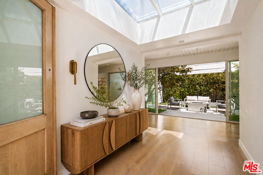 Property photo for 1908 N Beverly Dr, Los Angeles, CA