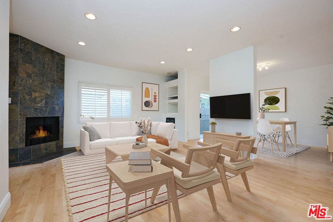 Property photo for 2708 Arizona Ave, #A, Santa Monica, CA
