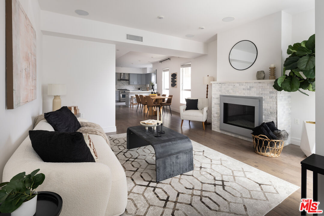 Property photo for 11979 Walnut Ln, #1, Los Angeles, CA
