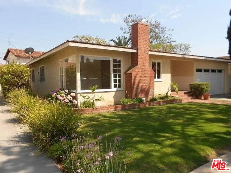 Property photo for 10842 Oregon Ave, Culver City, CA
