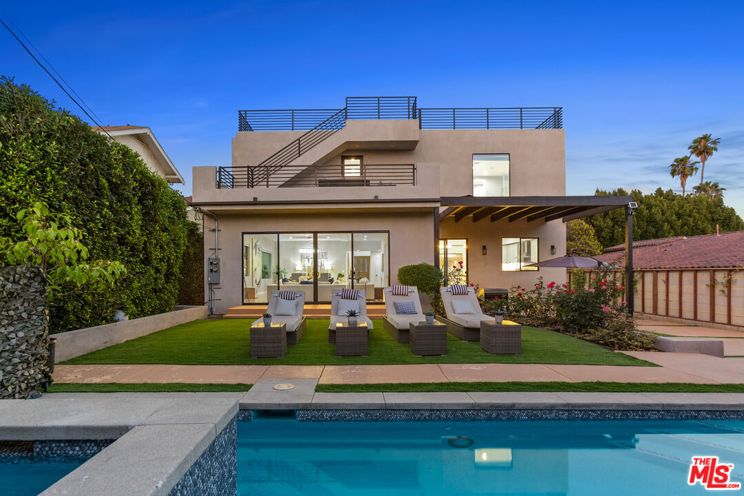 Property photo for 1947 N Oxford Ave, Los Angeles, CA