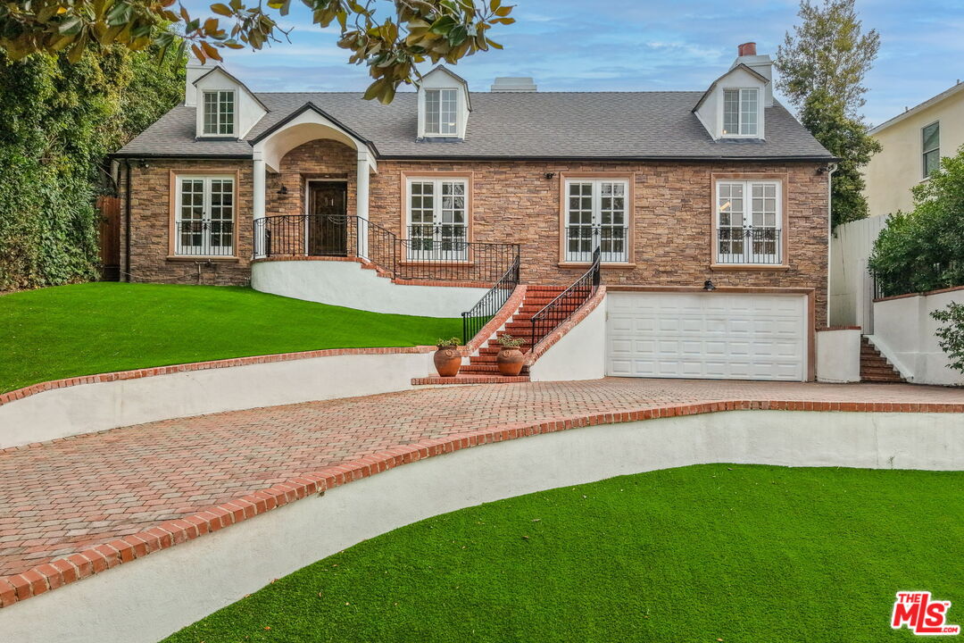 Property photo for 500 Warner Ave, Los Angeles, CA