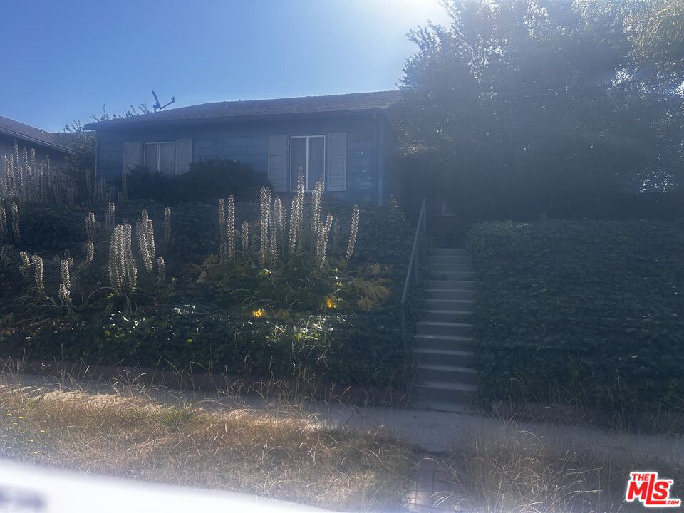 Property photo for 11726 Spinning Ave, Hawthorne, CA