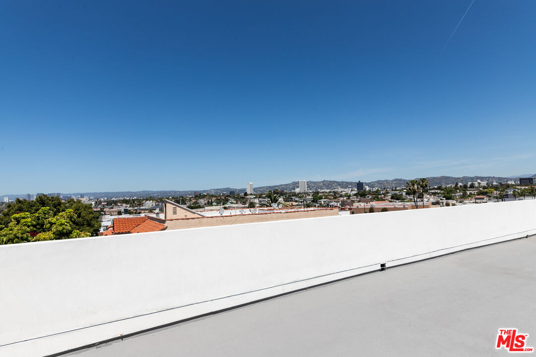 Property photo for 4615 St Charles Pl, #3/4, Los Angeles, CA