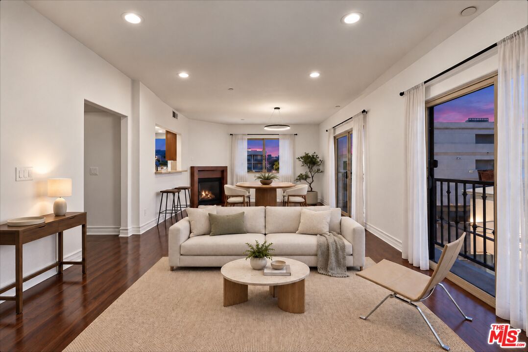 Property photo for 936 N Hudson Ave, #302, Los Angeles, CA