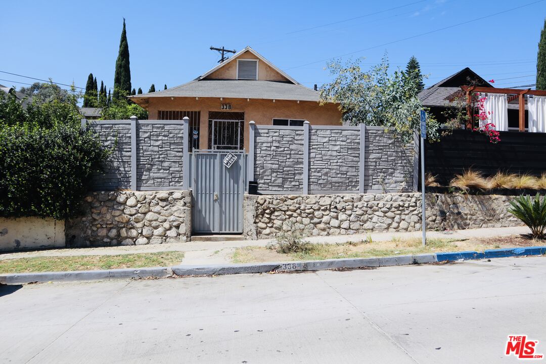 Property photo for 338 W Avenue 37, Los Angeles, CA